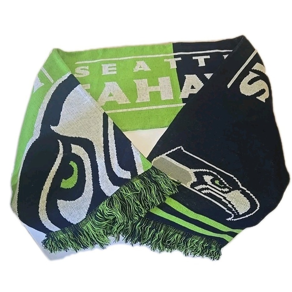 Seattle‎ Seahawks Scarf Reversible Knit  Green Blue Winter Neck Split Logo NFL